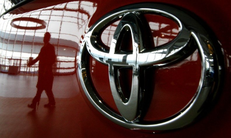 Toyota%20logo%20toll%20web.jpg